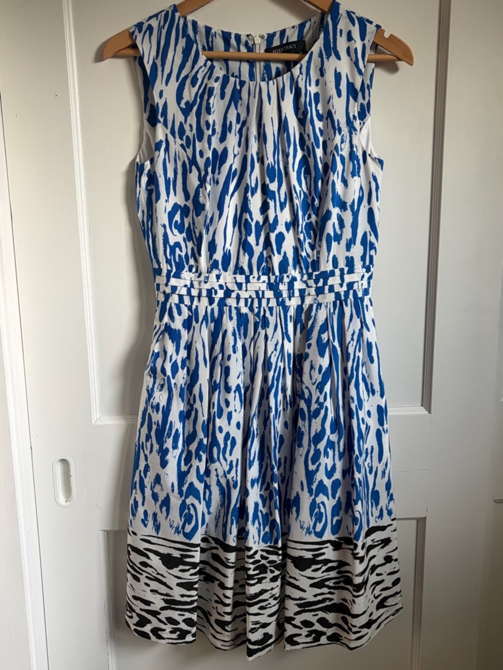 Ellen Tracy Blue and White Printed Sleeveless Midi Dress -2